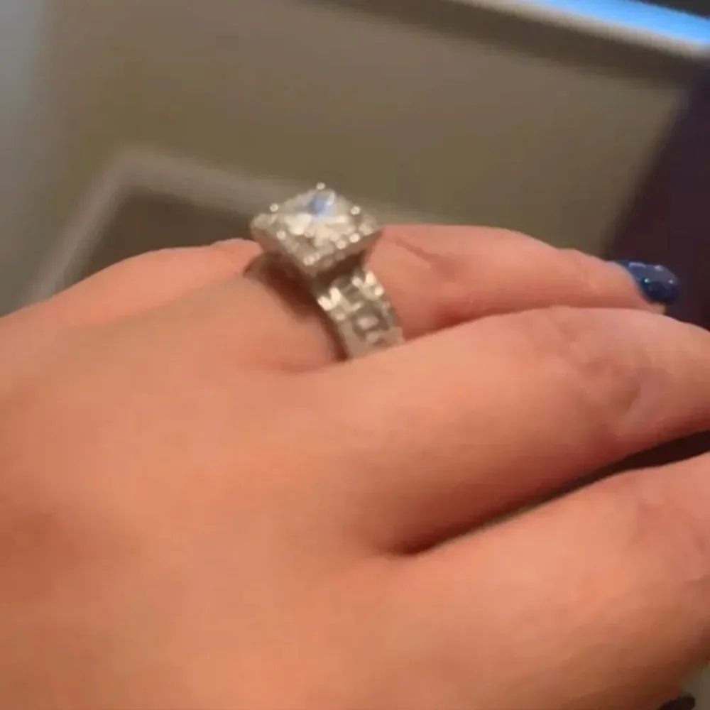 Sterling silver diamond wedding ring sz 8
